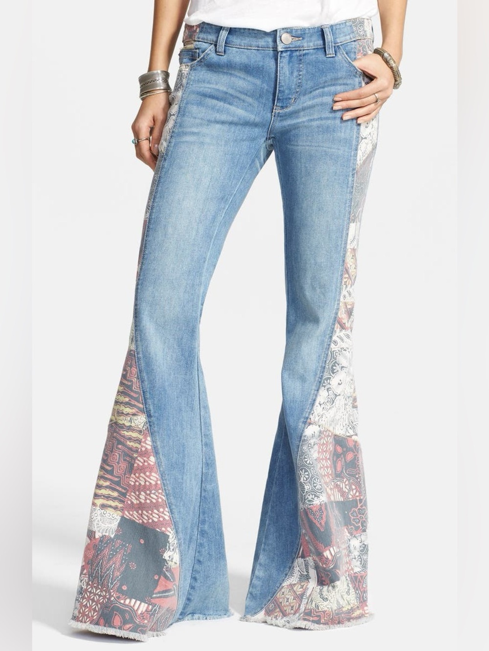 RARE Free People Bali Patchwork Flared Bell Botton Low Rise Jeans ~ Size 31 🔥